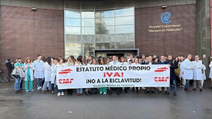 Unos 250 médicos de Cantabria secundan en Valdecilla la protesta contra el Estatuto Marco
