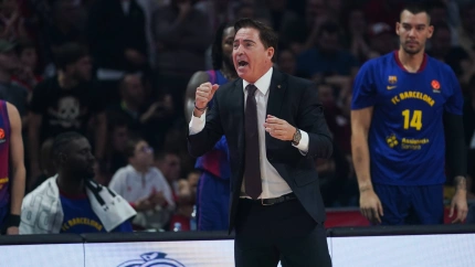 October 15, 2025, Belgrade, Vojvodina province, Serbia: 2025125, Belgrade, Serbia - XAVI PASCUAL in action during the Turkish Airlines EuroLeague Regular Season basketball match between Crvena Zvezda Meridianbet and BC Barcelona at the Belgrade Arena. (Credit Image: © Marko Dimic/ZUMA Press Wire)