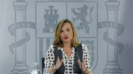 La ministra de Educación y portavoz del Gobierno, Pilar Alegría, durante su intervención en la rueda de prensa posterior a la reunión del Consejo de Ministros este martes en Moncloa