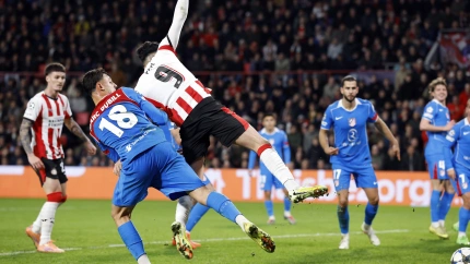 Ricardo Pepi anota su gol en el PSV - Atlético de Madrid
