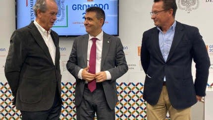 Presentación informativa del forfait del Ayuntamiento de Granada para los esquiadores de Sierra Nevada