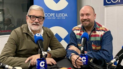 Fèlix Larrosa, alcalde de Lleida, amb Ricard Alvarez als estudis de COPE Lleida