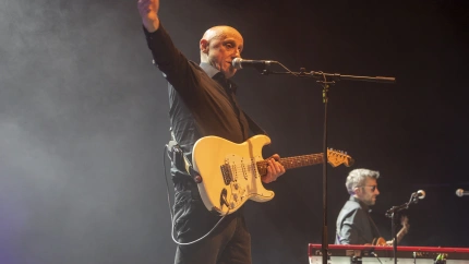 Jorge Martínez, líder de Ilegales, durante un concierto