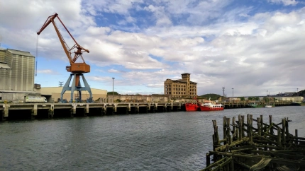 Las rutas por la Ría invitan a descubrir el pasado industrial de Bilbao