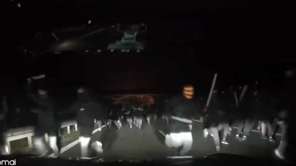 El ataque habría dejado una decena de aficionados del Rayo Vallecano heridos.