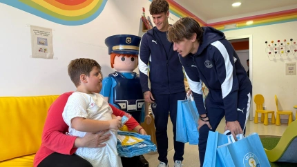 Los jugadores visitan pediatría del Hospital Can Misses