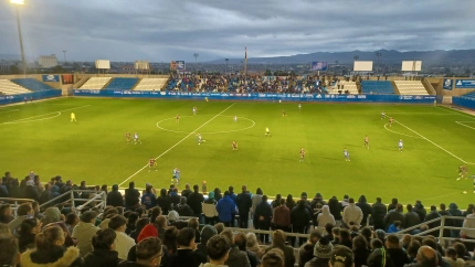 Momento del partido entre el CF Lorca Deportiva y el Águilas FC