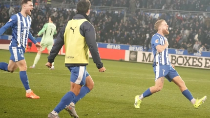 Carlos Vicente celebra el 1-1 del Alavés contra el Real Madrid