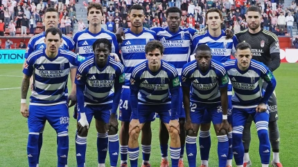 Equipo titular del Granada en El Molinón