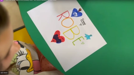 Robe emociona a Mérida: el homenaje de un colegio vuelve a hacerse viral