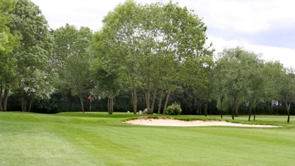 Hoyo 1 del campo de golf de La Morgal