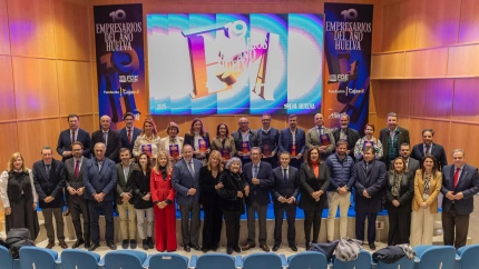 Foto de familia de los premiados