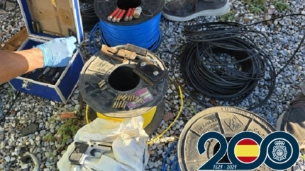 Efectos intervenidos en la desarticulación en Vélez-Málaga de una red que tenía material explosivo, dedicada al narcotráfico y 'petaqueo' para otras bandas