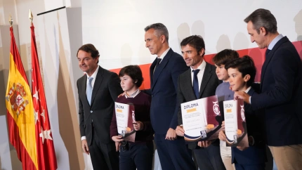 Acto de entrega de los diplomas a los alumnos de la Escuela Yiyo en Las Ventas
