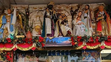 Imagen de la entrada al comercio Autoservicio del Hogar de la Virgen del Remedio en Alicante.