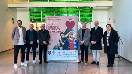 Imagen de la presentación del partido benéfico