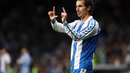 Pere Milla celebrando un gol con el Espanyol