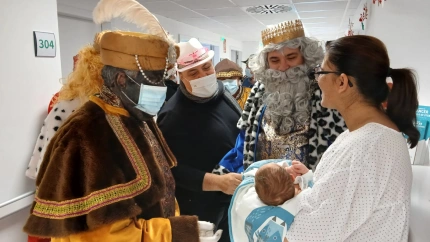 El Hospital de Motril se llena de magia y cariño para celebrar la Navidad
