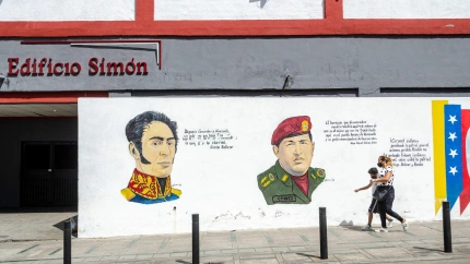 Mural de Simón Bolívar y Hugo Chávez