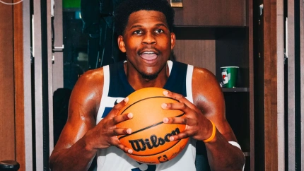 Solo Lebron James y Kevin Durant han anotado antes 10.000 en la NBA que Anthony Edwards.