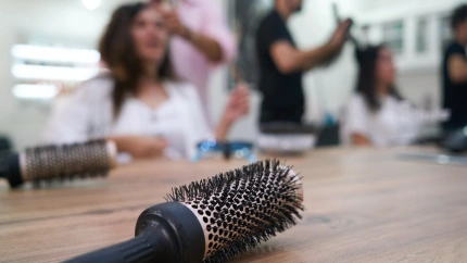 La caída del cabello femenino ya no es un misterio: estas son sus principales causas