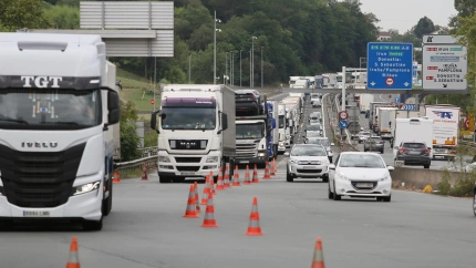 retenciones de camiones en la frontera en Irun