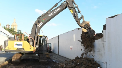 Acto de derribo parcial de la muralla afectada por el proyecto 'Abrir Ferrol ao mar'
