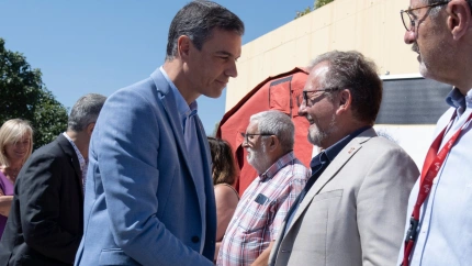 José Martí saluda a Pedro Sánchez en su visita a incendios en Castellón. Foto de archivo.