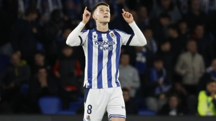 Turrientes celebra el gol de la Real Sociedad a Osasuna