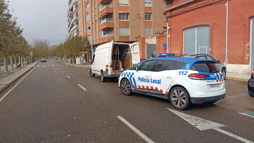 Policía Local de Palencia en la avenida Castilla