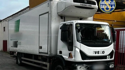 Camión interceptado después de que su conductor haya septuplicado la tasa de alcohol en Sevilla.