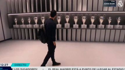 La llamativa imagen de Arbeloa al entrar en el Bernabéu antes del Real Madrid-Levante