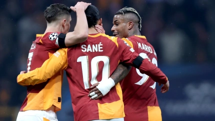 Los jugadores del Galatasaray celebran el gol ante el Atlético