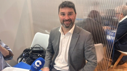 El alcalde de Luarca-Valdés, Óscar Pérez, en el especial de COPE Asturias desde Fitur 2026