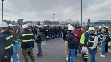 La plantilla de Sabic se planta y convoca un calendario de huelgas para ...