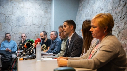 El secretario general de SEMAF, Diego Martín (c)