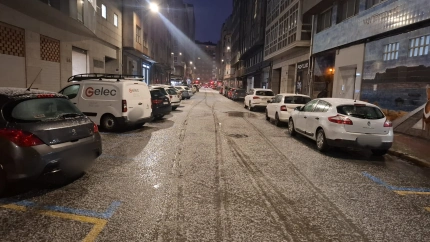 Granizada la mañana de este viernes en la calle Ramón y Cajal de A Coruña