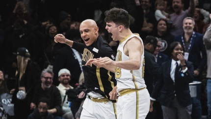 Hugo González vivió su primera gran noche en la NBA con una canasta clave para los Celtics.