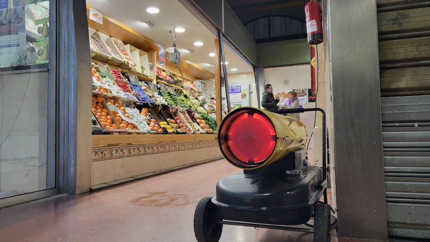 Cañones de calor en la Plaza de Abastos de Palencia