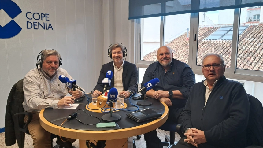 Participantes de "El Debat Dénia" sobre los últimos temporales marítimos y los deslindes en COPE Dénia Marina Alta