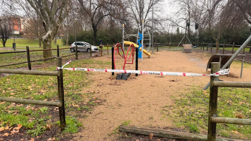 Mérida activa la alerta por la crecida del río Albarregas tras las intensas lluvias