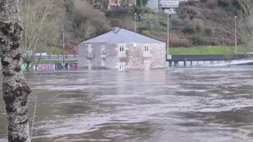 Miño desbordado en Lugo