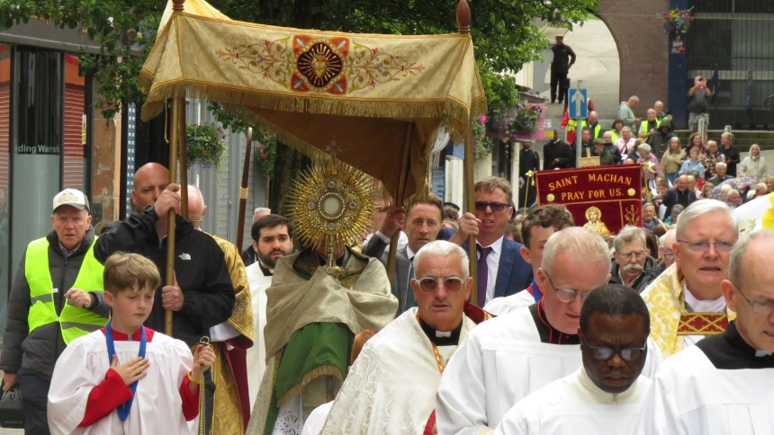 La Palabra de Dios no está fosilizada, explica León XIV