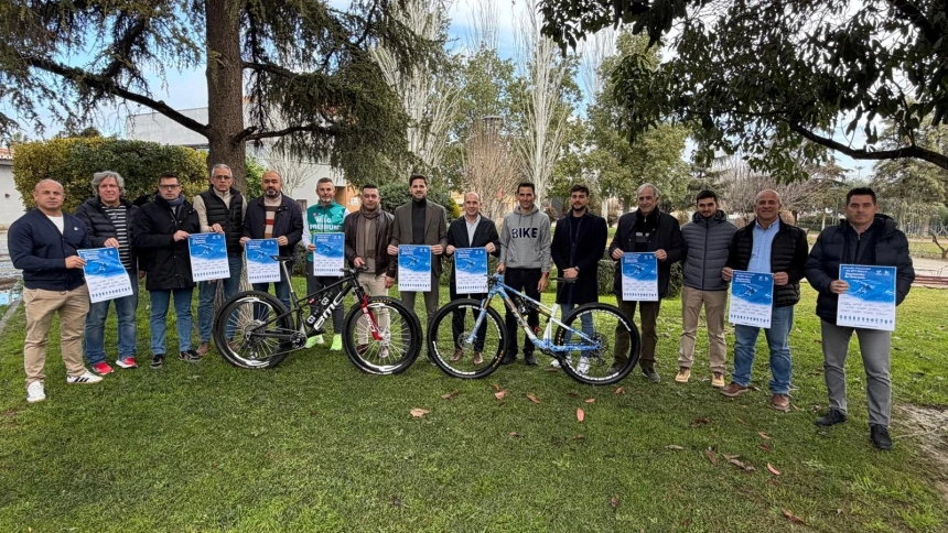 Foto de familia de la presentación del Circuito BTT Rally 2026
