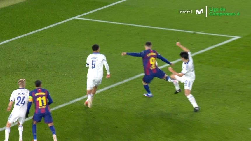 Penalti a Lewandowski en el Barcelona-Copenhague
