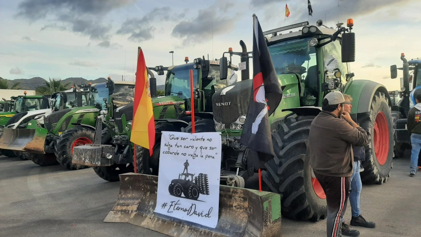 Concentración de vehículos para la manifestación