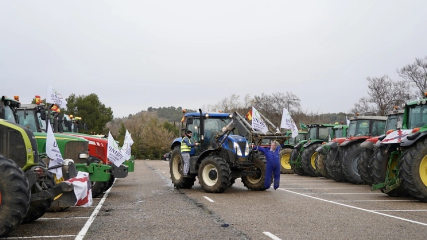 En Herrera en COPE Castilla y León nos acercamos a las tractoradas de Valladolid, con María López; Salamanca, con Silvia Merchán, y con Silvia Ramos en Burgos