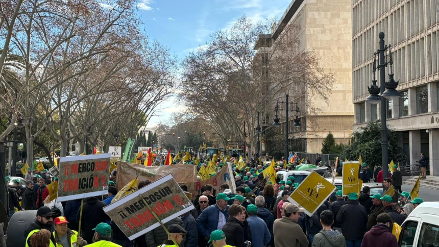 Manifestación en Valencia hoy, dentro del 'superjueves' del campo español