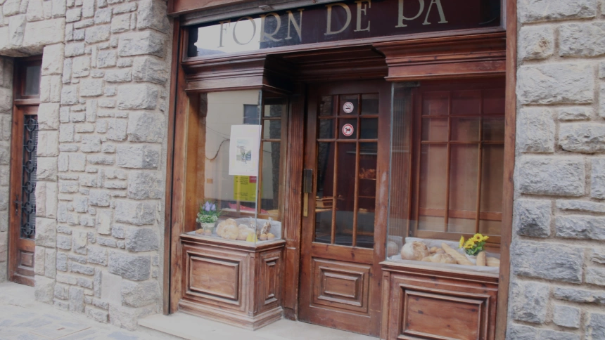 Fachada de "Can Quixal"