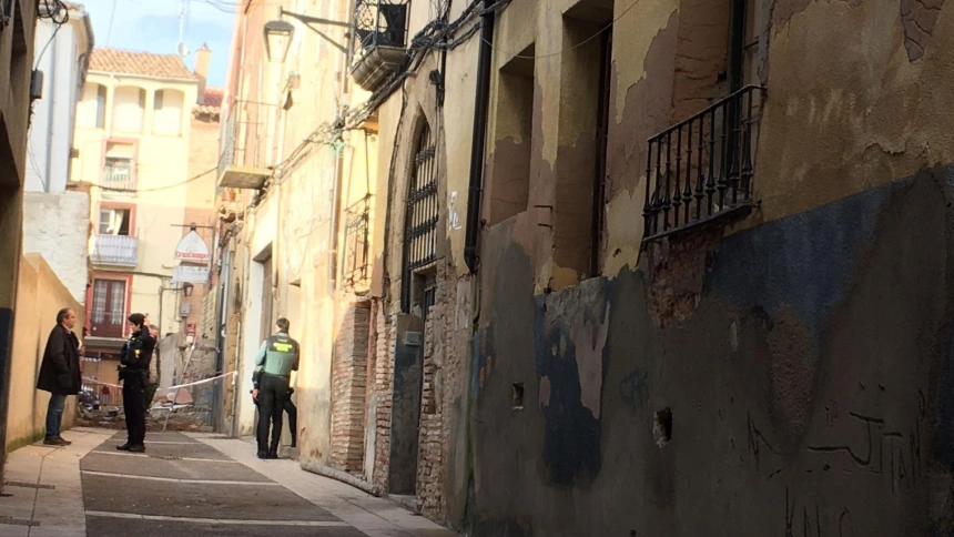 Un 'extraño derrumbe' sacude Calahorra y desaloja a siete personas de un edificio en ruinas